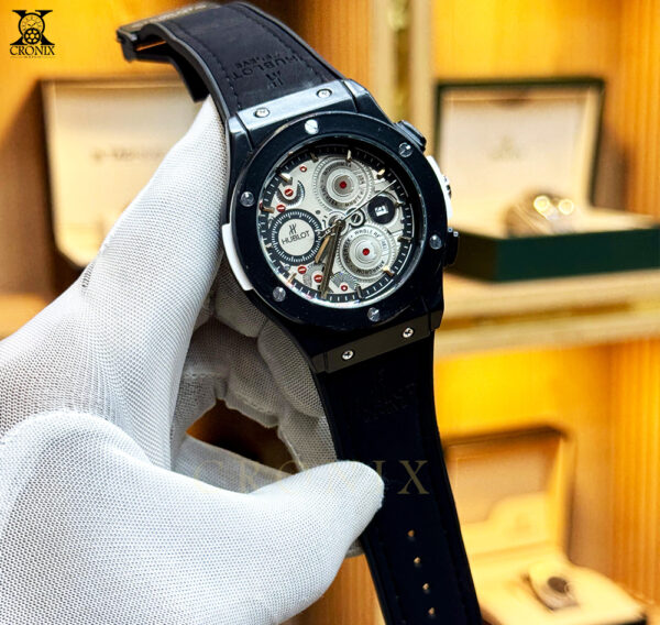 Hublot New Model Quartz Watch – Date Feature & Rubber Strap with Master Lock